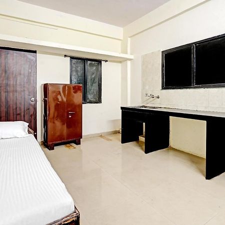 Amba Executive An Apartment Hotel Mundhva Buitenkant foto
