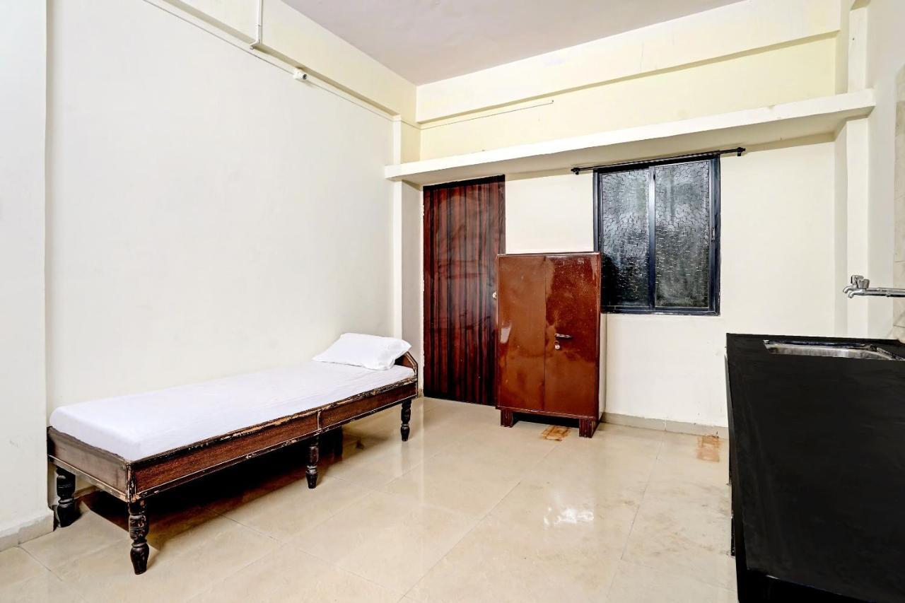 Amba Executive An Apartment Hotel Mundhva Buitenkant foto
