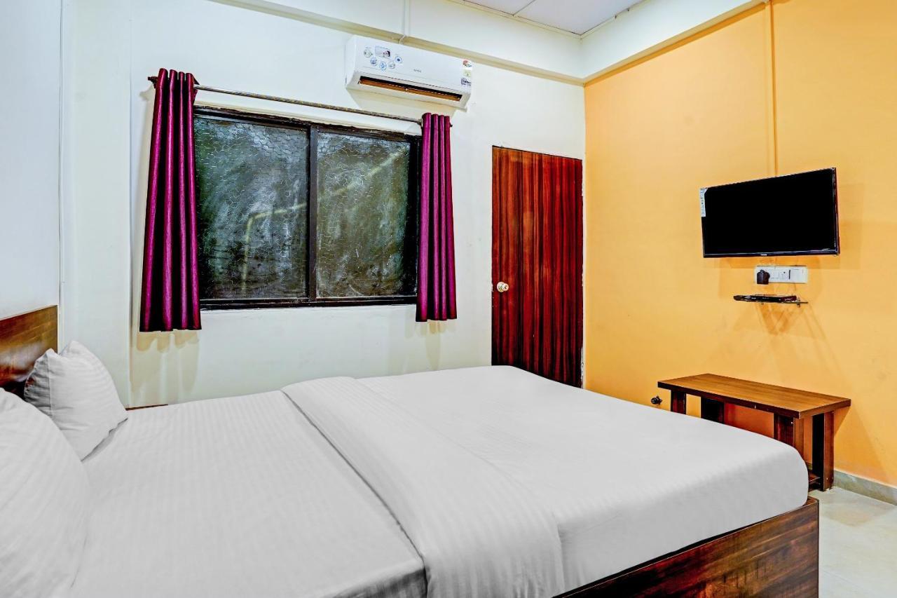 Amba Executive An Apartment Hotel Mundhva Buitenkant foto