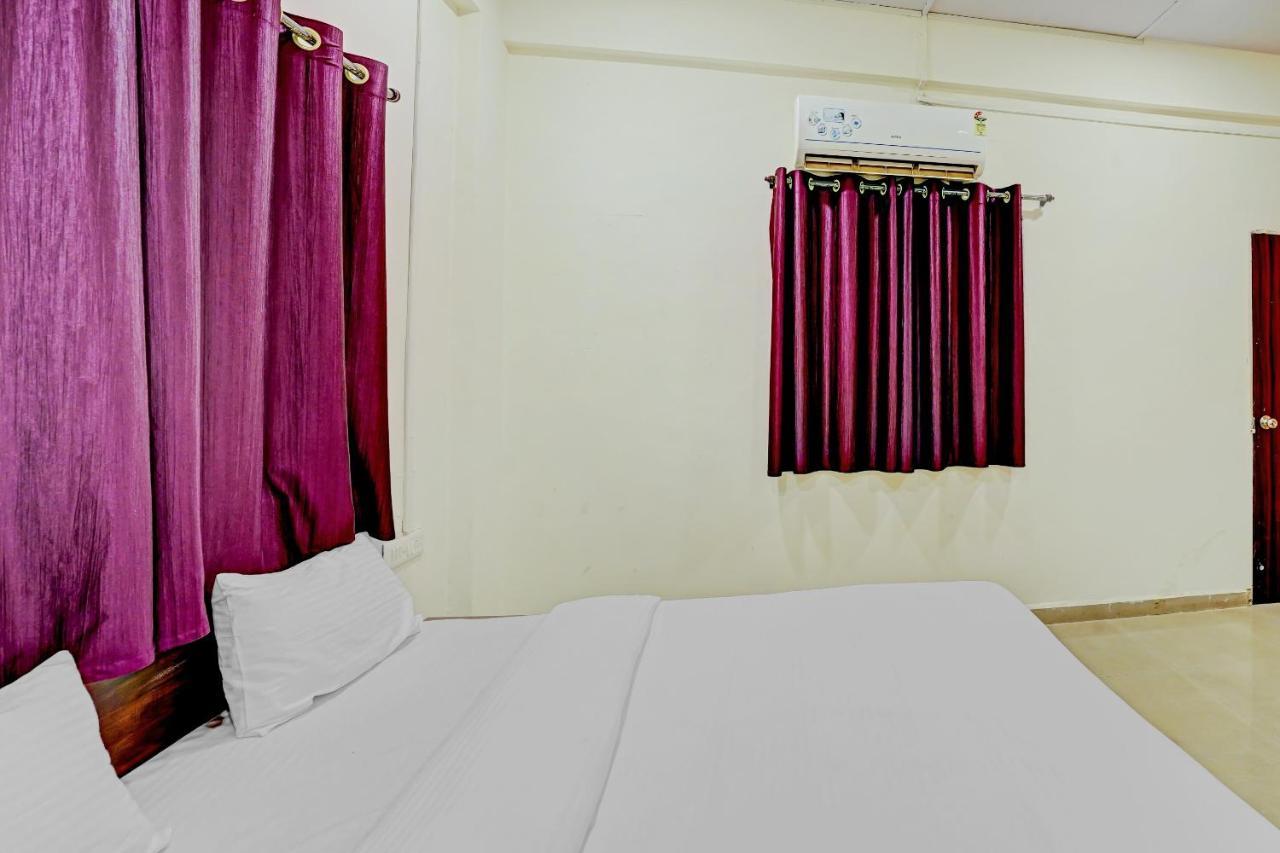 Amba Executive An Apartment Hotel Mundhva Buitenkant foto