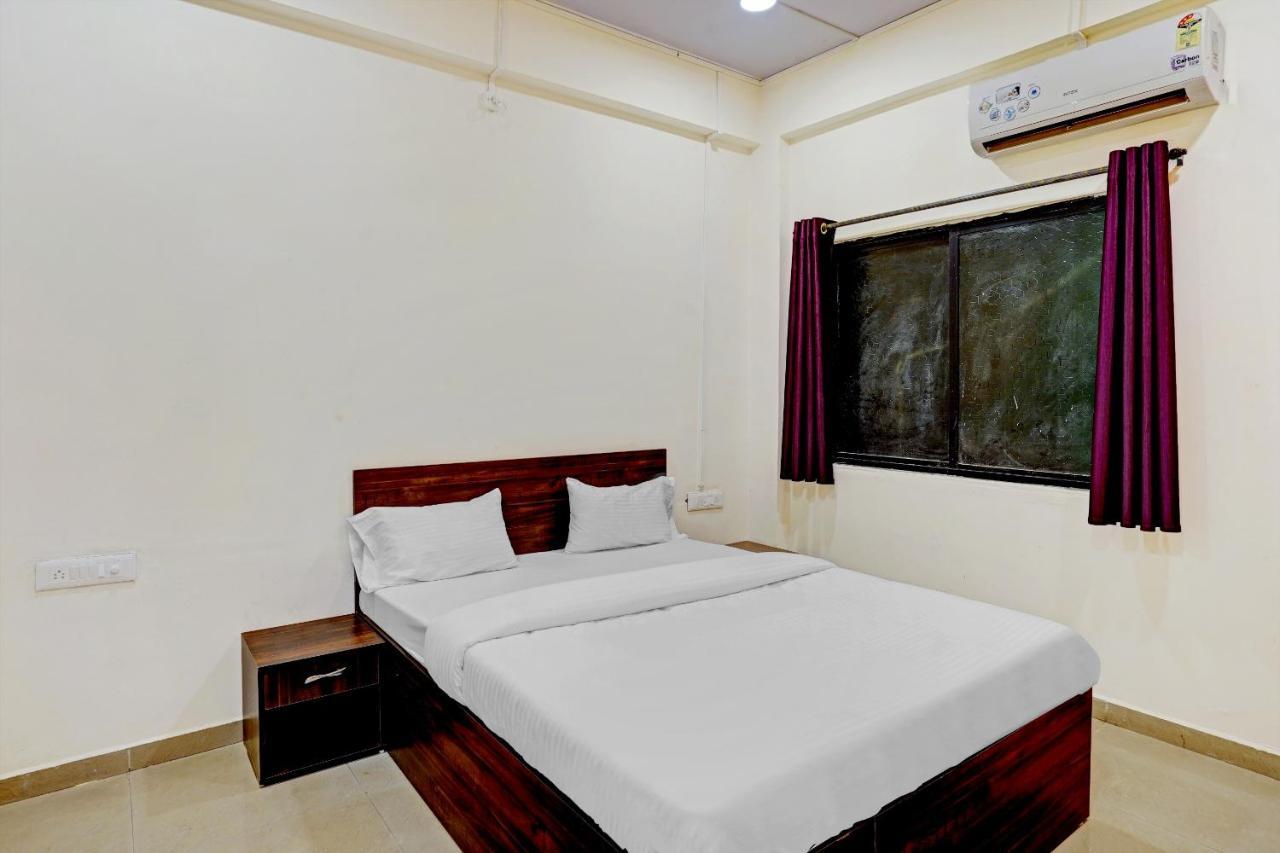 Amba Executive An Apartment Hotel Mundhva Buitenkant foto