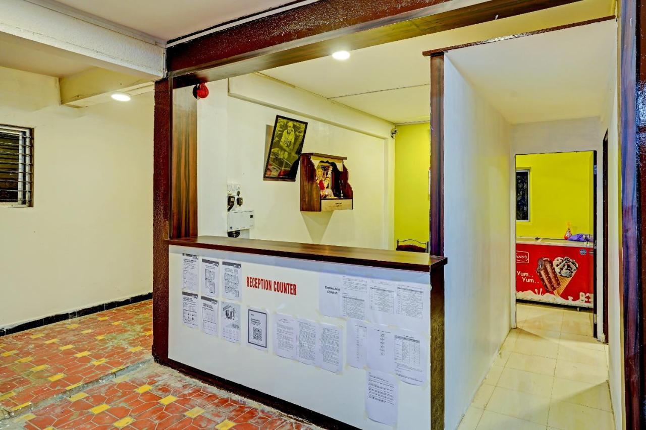Amba Executive An Apartment Hotel Mundhva Buitenkant foto
